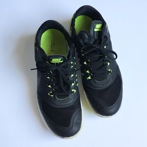 Nike Sneakers for men. Size USA 8 . Black/ white